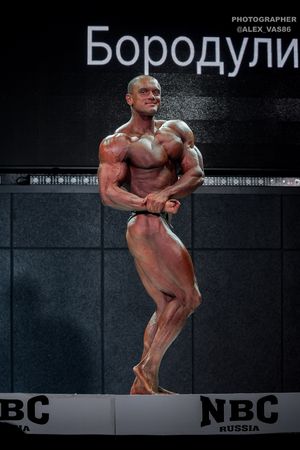 CLASSIC PHYSIQUE